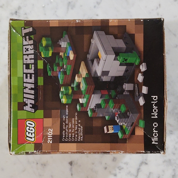 21102 Lego Minecraft Micro World Set - Picture 2 of 7